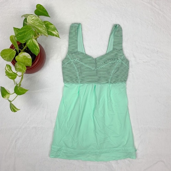 Lululemon Tame Me green tank sz6 - Picture 4 of 8